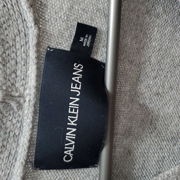 Calvin Klein sweater - Picture 3 of 5